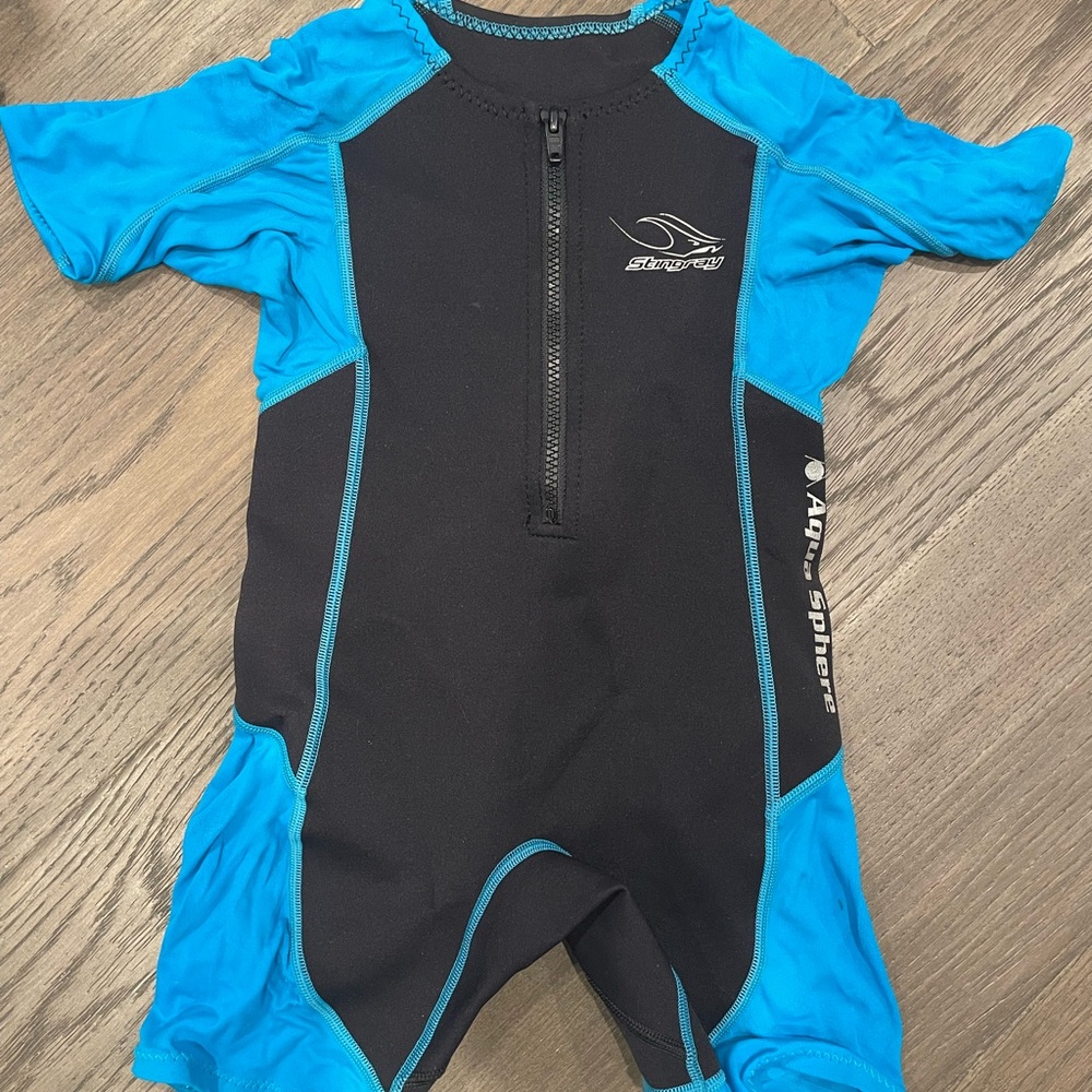 Stingray Black and Blue Shortie Wetsuit